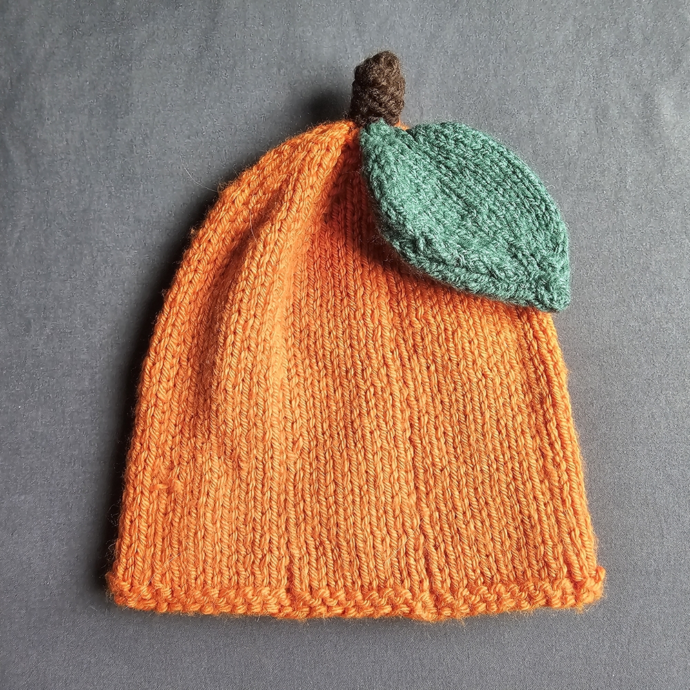 ⭐️Childrens Hand Knit Pumpkin Hat with Leaf Accent